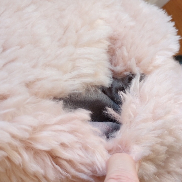 Dylan Ladies Faux Fur Vest Size:M Color:Light Pink NWT - Picture 3 of 12